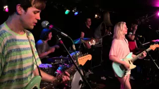 Alvvays -- New Haircut (06/10/2015)