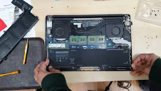 How To Replace Battery On Dell XPS 15 9560