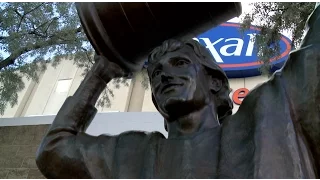 Rogers Place | Gretzky Statue Move