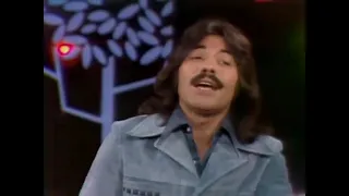 TONY ORLANDO AND DAWN - MEEDLEY 1971 (KNOCK THREE TIMES, TIE A YELLOW RIBBON ROUND THE OLE OAK TREE)