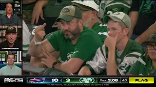 Jets fan flips the bird