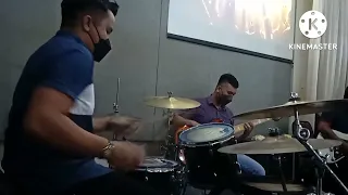 Nyanyi Glory drum cam