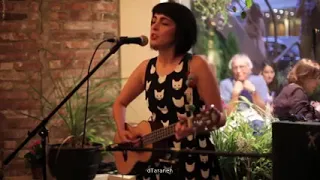 اجرای زنده آهنگ خونه‌ی ما توسط مرجان فرساد در کافه آنجا مونترال کانادا