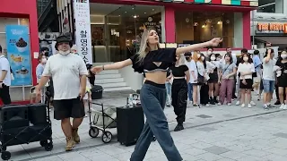 SUNDAY. 6AES CREW. BEAUTIFUL ATTRACTIVE FIRST HONGDAE BUSKING.