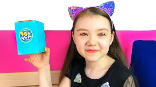 Настя открывает сюрприз ПикМи Попс из Хэппи Мил Видео для детей Nastya opens Pikmi Pops surprise