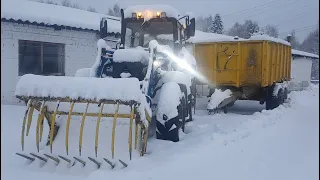 СНЕГОПАД - КРАСОТА! тянем-потянем МОЛОКОВОЗ. чистим сугробы. Надвигаются МОРОЗЫ