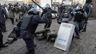 Tension in Ukraine as protesters anticipate more battles