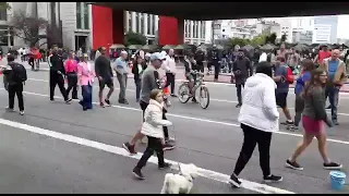 dorme sujo na avenida Paulista