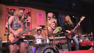 Samantha Fish --  Killing Floor -- up close at Chan's