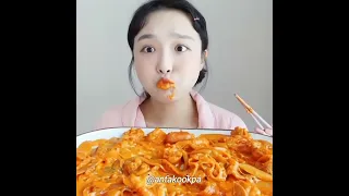 Rose tteokbokki 😋 Korean fried chicken #mukbang#asmr