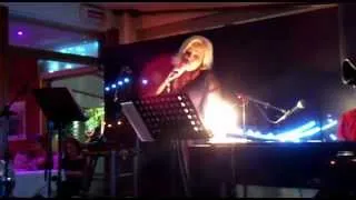 Bessy Argyraki & Nikos Ignatiadis - efyges nwris LIVE@Siroccos 9.6.12