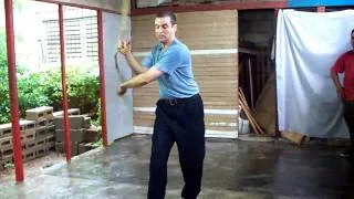 Suruchin Kata Shinpi gorinto ryuha in a dojo in havana CUBA