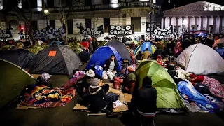 En un año, alrededor de 1,2 millones más cayeron en la pobreza en Argentina • FRANCE 24 Español