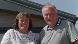 Bargain Loving Brits In The Sun S09E23