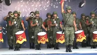 Banda de guerra interpretando el toque "Ataque" HD