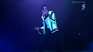 Michael Jackson - Thriller (Live HIStory Tour In Copenhagen) (Remastered)