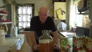 Simple home made scrumpy cider .. from start to finish