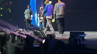 221013 NCT 127 NEWARK CONCERT - LOVE ME NOW