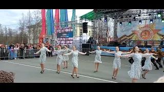 Смуглянка. Коллективный танец. Петрозаводск. День Победы 9 мая 2023.
