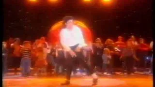 MJ y Valeria Mazza (Argentina)  (-̮̮ •)  - Earth Song - WMA 1996 -