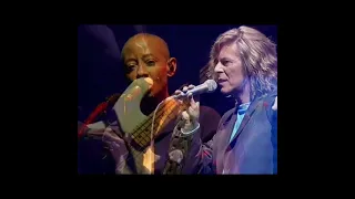 David Bowie, Gail Ann Dorsey, Life on Mars, Posthumous Duet #shorts #short