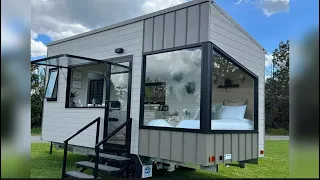 Unbelievable Tiny house w/outclass features. #shorts #home #tinyhouse