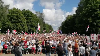 Незабвенный хит группы N.R.M - "Тры чарапахi" на митинге Тихановской в Гродно, 1.08.2020