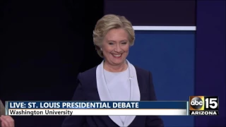Second Presidential Debate - No handshake - Hillary Clinton Donald Trump