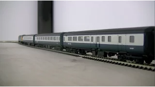 oorail.com | British Rail Mk2E coaches in Inter-City livery by Hornby