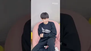 【TF家族三代】221028 张泽禹微博更新 “哈喽又是我👀今天随意唠嗑唠嗑”