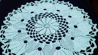 Doily Centerpiece or small Table cloth 2/2
