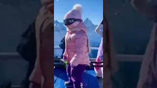 Ski Rave Kid Dance Baby Drop #shorts #rave  #meme #vibe #housemusic  #night #funnybaby #ravebaby