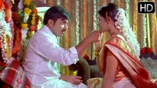 Radhika and Naveen first night glamours Scene | Amruthavani Kannada Movie | Kannada Super Scenes