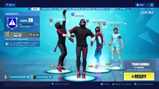 Kid freaks out over 3 ikoniks and scenario emote