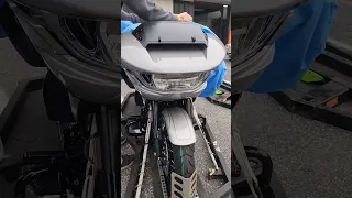 2023 CVO Road Glide in Dark Platinum Unboxing! #cvo #cvoroadglide #bikedelivery  #harleydavidson