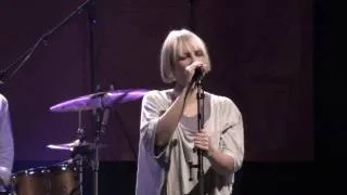 Sia - I go to sleep (Live at Bataclan Cafe, Paris)