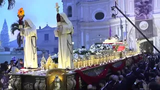 SALIDA Señor Sepultado de Santo Domingo Bodas de Oro Consagración Cristo del Amor