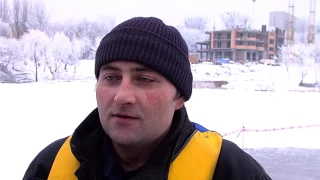 Працівники ДСНС навчали, як врятувати людину, що провалилась під лід