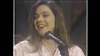 Nanci Griffith on New Country 1986
