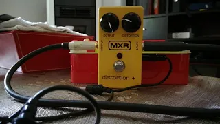 MXR Distortion plus - Electric guitar pedal - Demo test