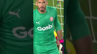 At the last minute... GAZZANIGA! ⏱️ 🔴  #shorts #laligasantander #barcelona #girona