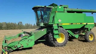 Combining Barley!!  John Deere 9600