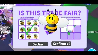 OMG! 🤯😱 HE WAS LOOKING FOR MANY NORMAL BEES! 🐝 *MASSIVE WIN* & BIG WIN FOR CAT! 🥳 Adopt Me - Roblox
