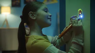 Crayola Glow Art Studio. Create amazing art with light!