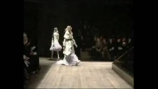 Alexander McQueen Womenswear Fall Winter 2006 Part 2 [High Definition].flv