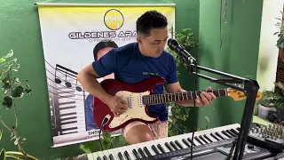 Gildenes Araújo Tocando um brega solado teclado e guitarra