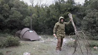 Solo Bushcraft trip - Hot tent, carving pot handle, camping with strong wind, rain, snow, sun...
