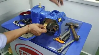 KP 208 Milking Machine Vacuum Pump Vanes/ Blades Changing | Falcon Vacuum Pumps & Systems | Video 4