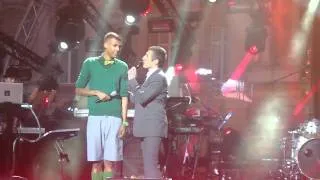 Stromae - Alors on danse (live in Bxl)