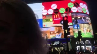 Piccadilly Circus Famous Lights-Eat REAL Food Message!